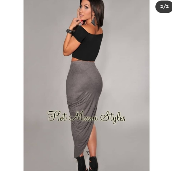 ❗❗3/$20 Grey Asymmetrical skirt - Picture 3 of 3
